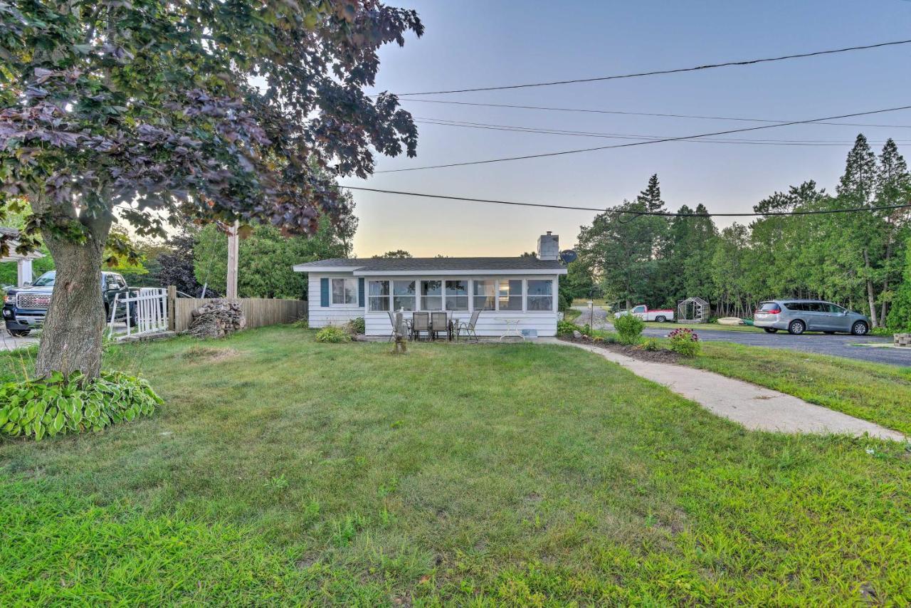 East Tawas Cabin With Lake Huron Access And Views Exterior foto