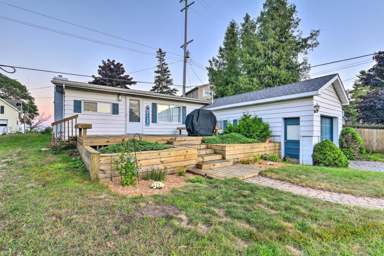 East Tawas Cabin With Lake Huron Access And Views Exterior foto